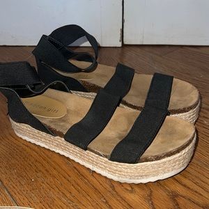 MADDEN GIRL PLATFORM SANDALS